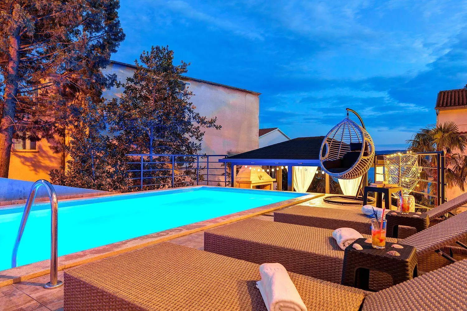 Helles Apartment Nur 150 Meter Zum Strand Mit Jacuzzi, Meerblick, Pool, Billard Dramalj Croatia