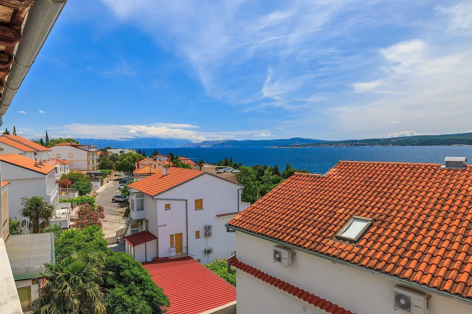 Helles Apartment Nur 150 Meter Zum Strand Mit Jacuzzi, Meerblick, Pool, Billard Dramalj