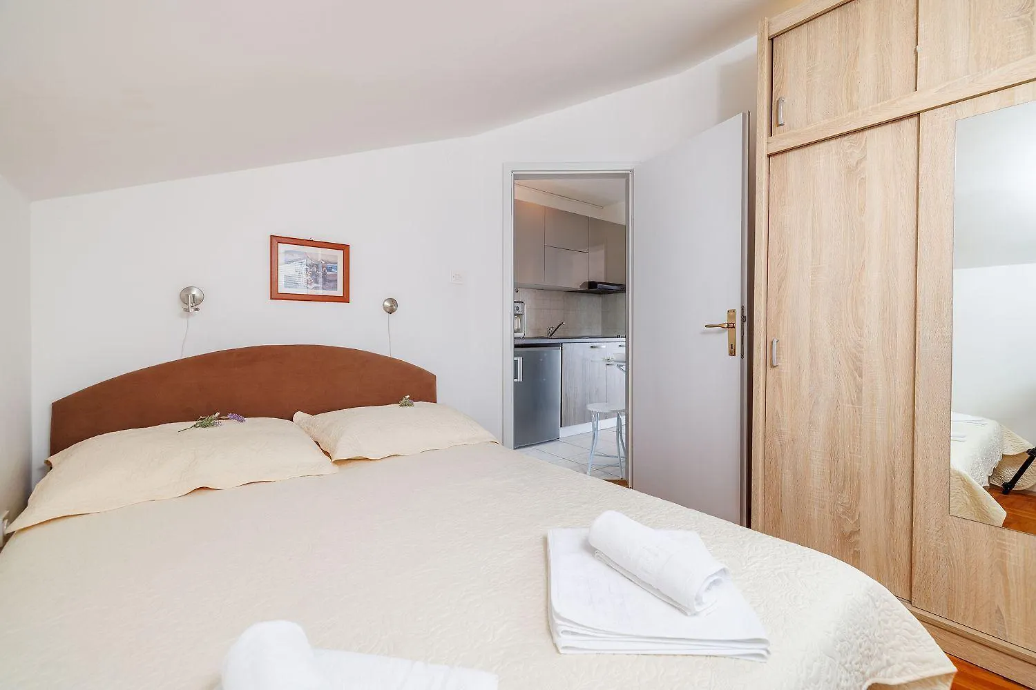 Helles Apartment Nur 150 Meter Zum Strand Mit Jacuzzi, Meerblick, Pool, Billard Dramalj 0*,  Croatia
