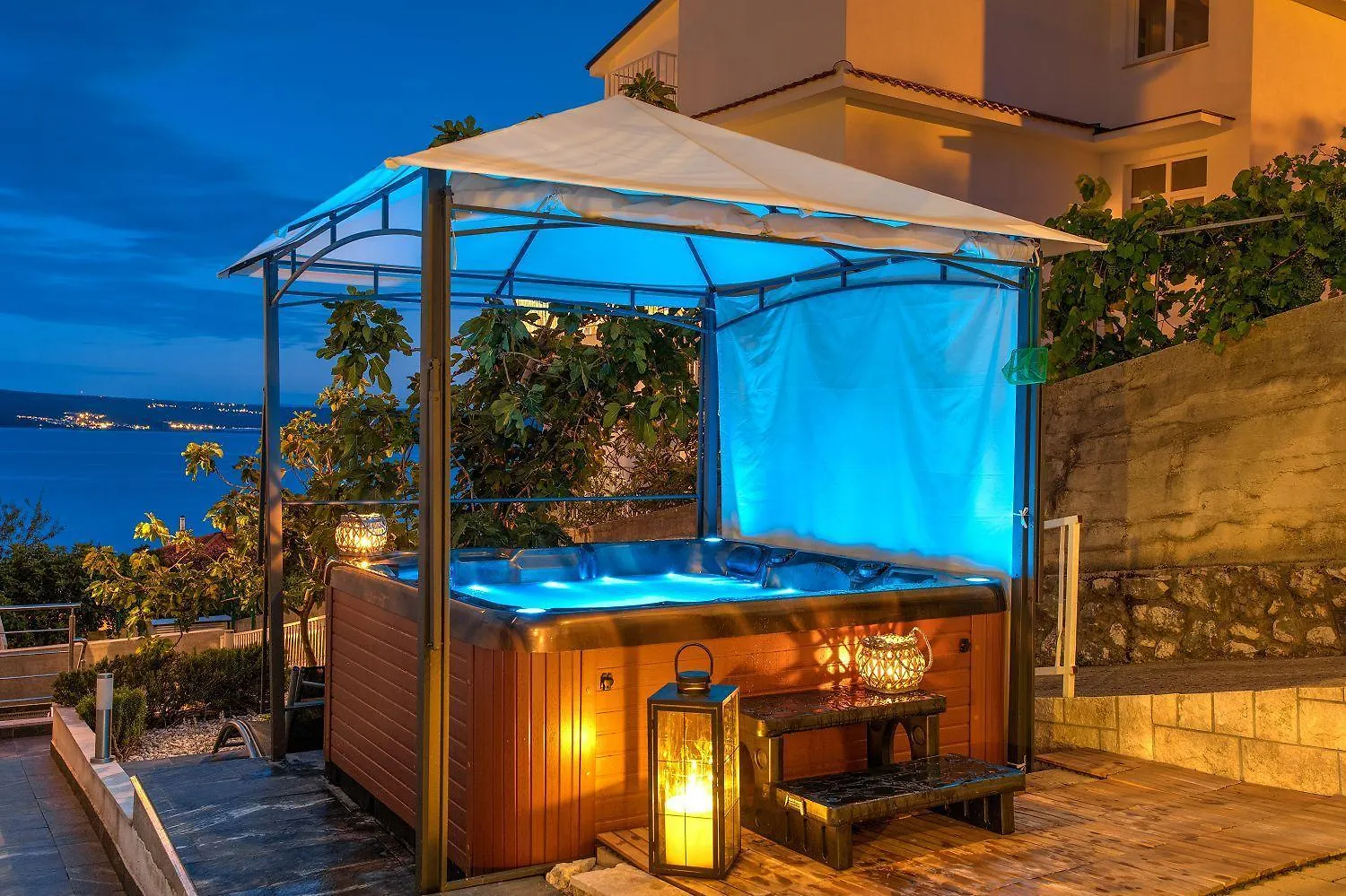 Helles Apartment Nur 150 Meter Zum Strand Mit Jacuzzi, Meerblick, Pool, Billard Dramalj 0*,