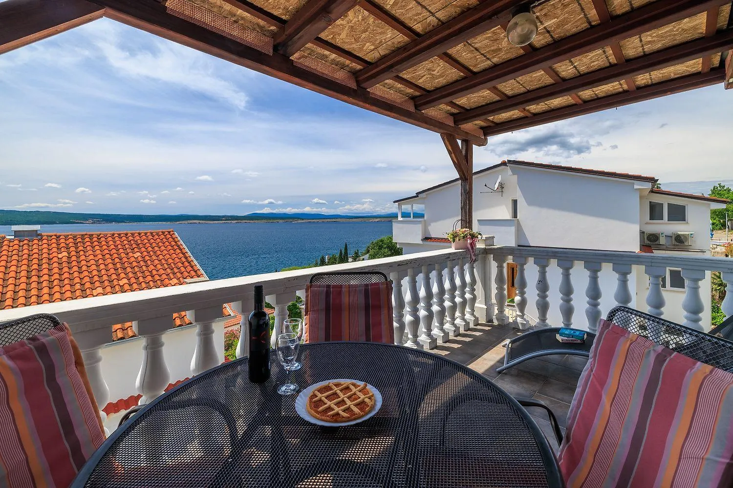 Helles Apartment Nur 150 Meter Zum Strand Mit Jacuzzi, Meerblick, Pool, Billard Dramalj 0*,