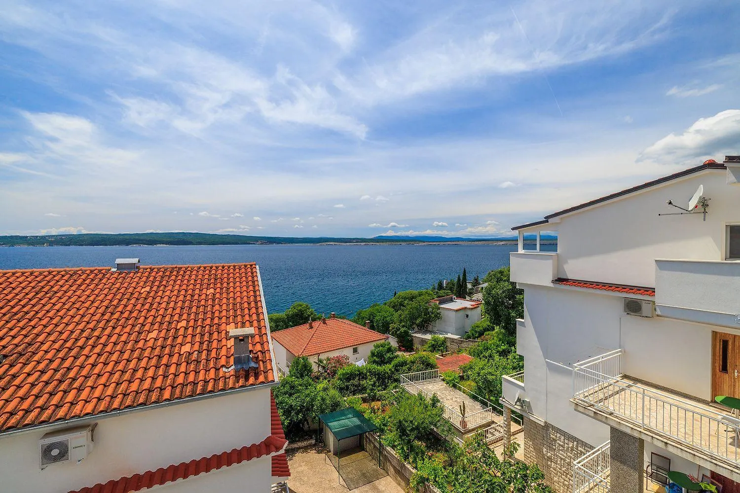 Helles Apartment Nur 150 Meter Zum Strand Mit Jacuzzi, Meerblick, Pool, Billard Dramalj