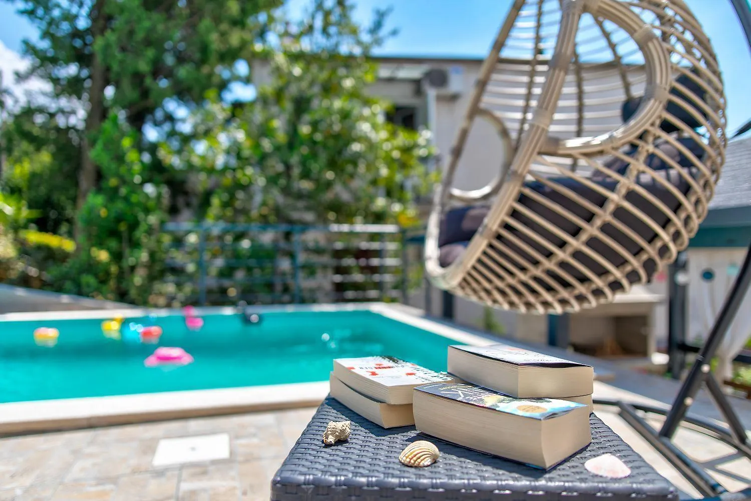 Helles Apartment Nur 150 Meter Zum Strand Mit Jacuzzi, Meerblick, Pool, Billard Dramalj