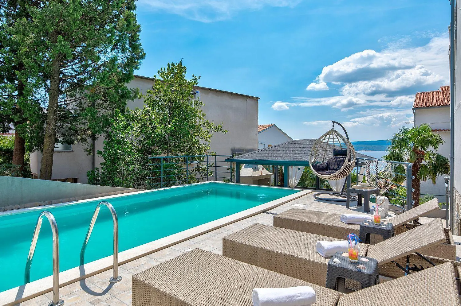 Helles Apartment Nur 150 Meter Zum Strand Mit Jacuzzi, Meerblick, Pool, Billard Dramalj